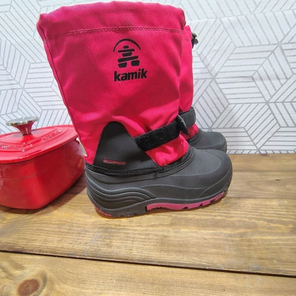 Kamik Youth Snow Boots Size 2‎ Pink Waterproof Insulated Winter Cold Weather